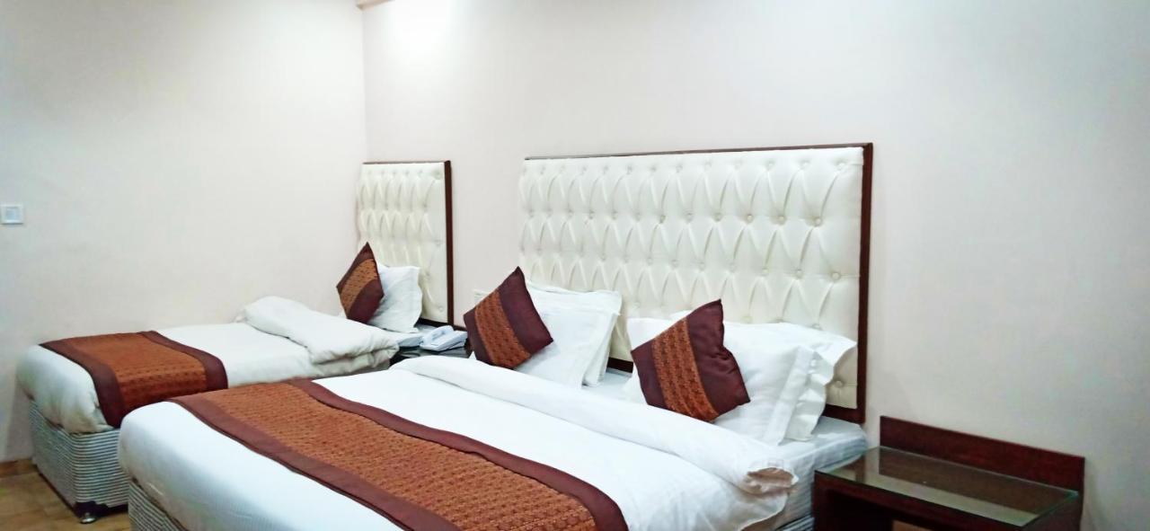 Hotel Kabeer New Delhi @ New Delhi Railway Station Exteriör bild