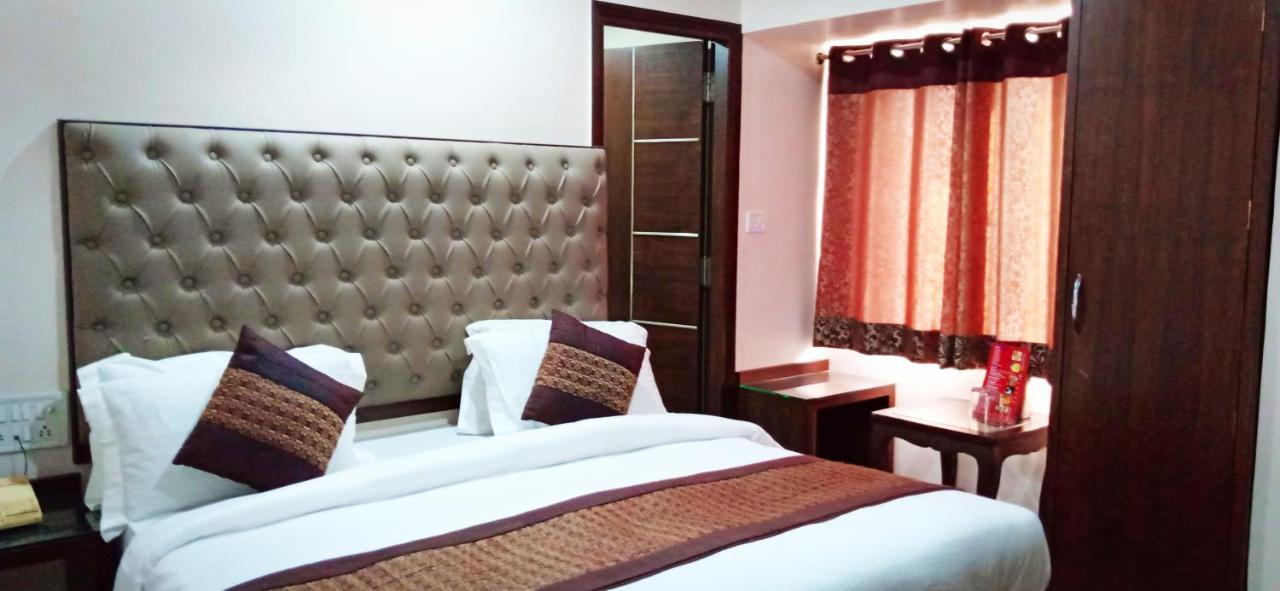 Hotel Kabeer New Delhi @ New Delhi Railway Station Exteriör bild
