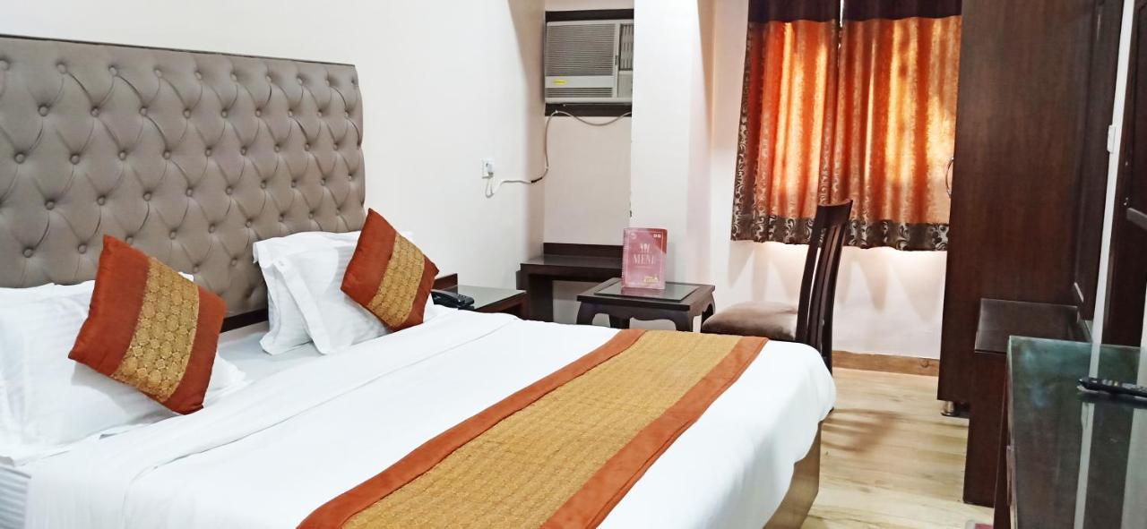 Hotel Kabeer New Delhi @ New Delhi Railway Station Exteriör bild