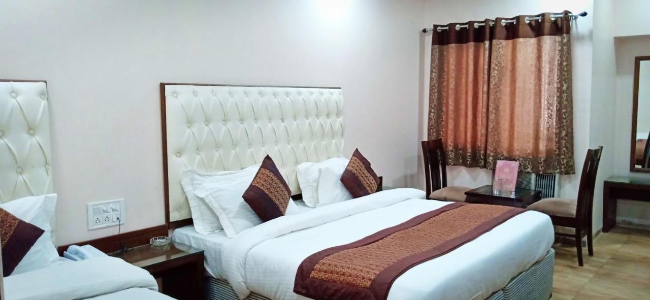 Hotel Kabeer New Delhi @ New Delhi Railway Station Exteriör bild