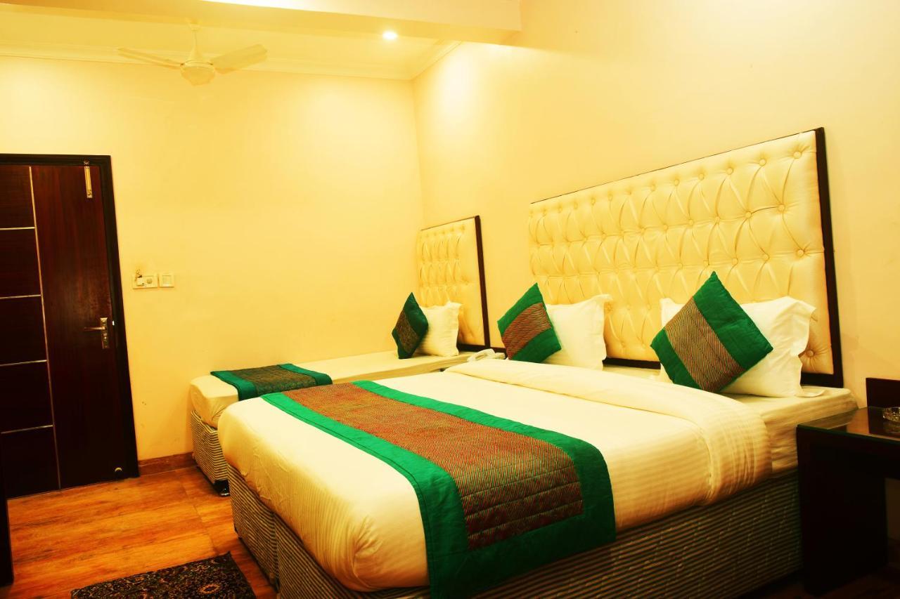 Hotel Kabeer New Delhi @ New Delhi Railway Station Exteriör bild