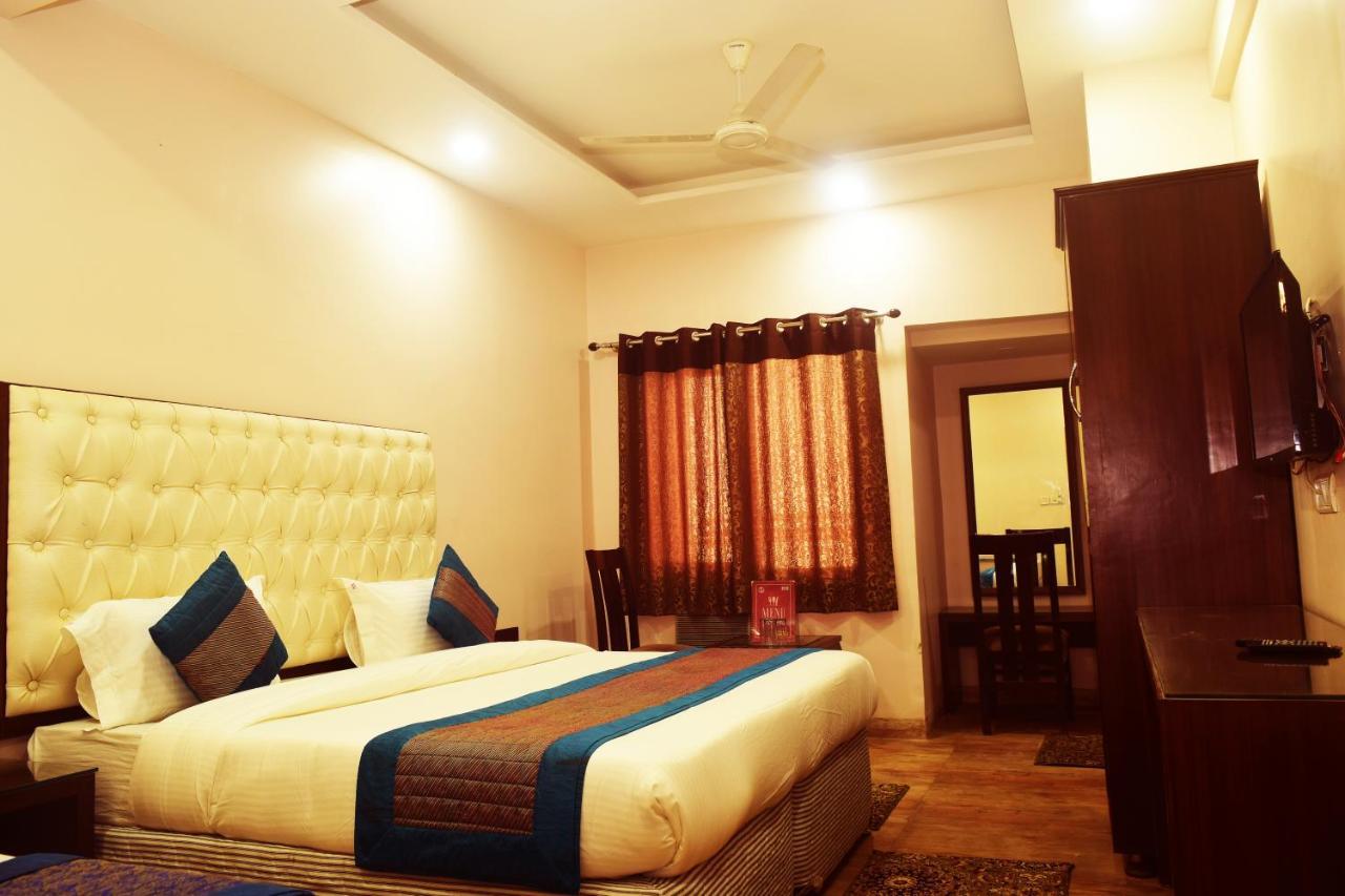Hotel Kabeer New Delhi @ New Delhi Railway Station Exteriör bild