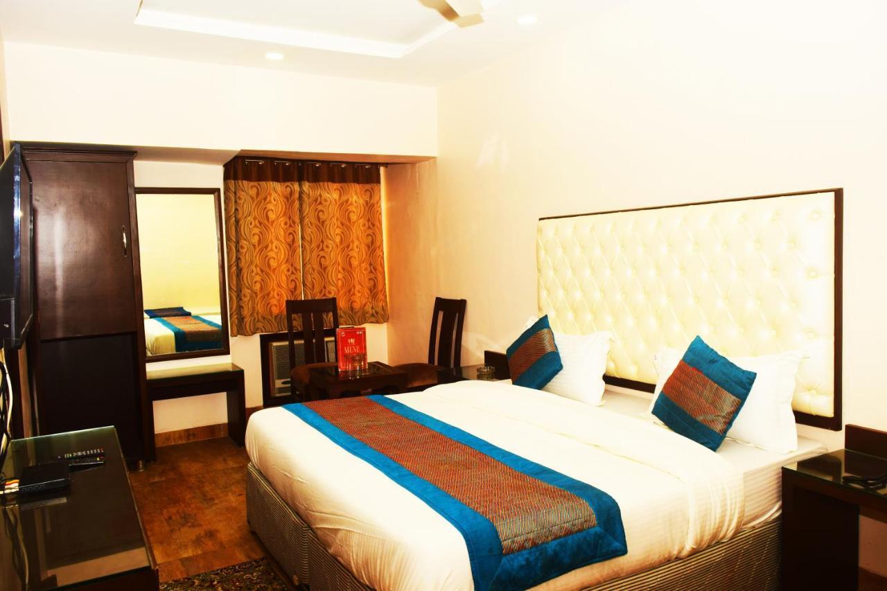 Hotel Kabeer New Delhi @ New Delhi Railway Station Exteriör bild