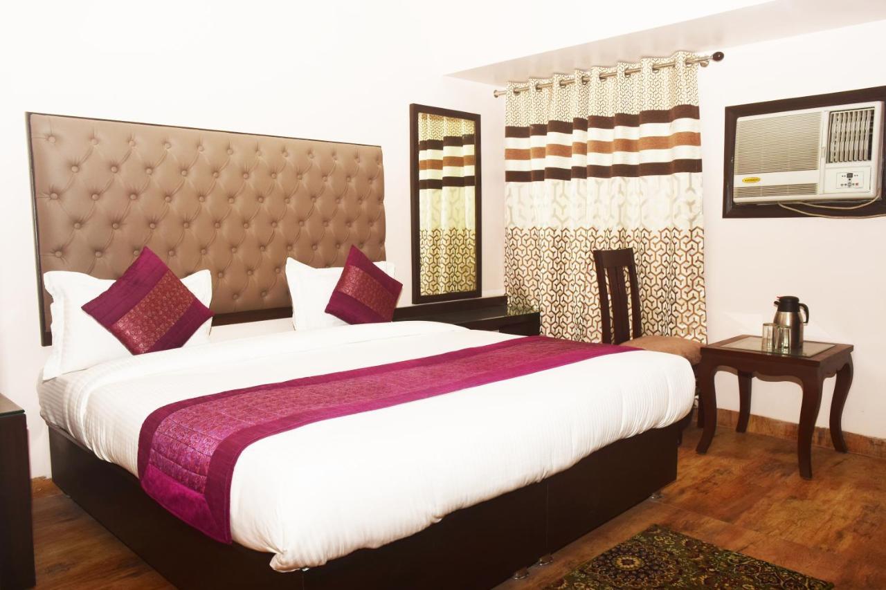 Hotel Kabeer New Delhi @ New Delhi Railway Station Exteriör bild