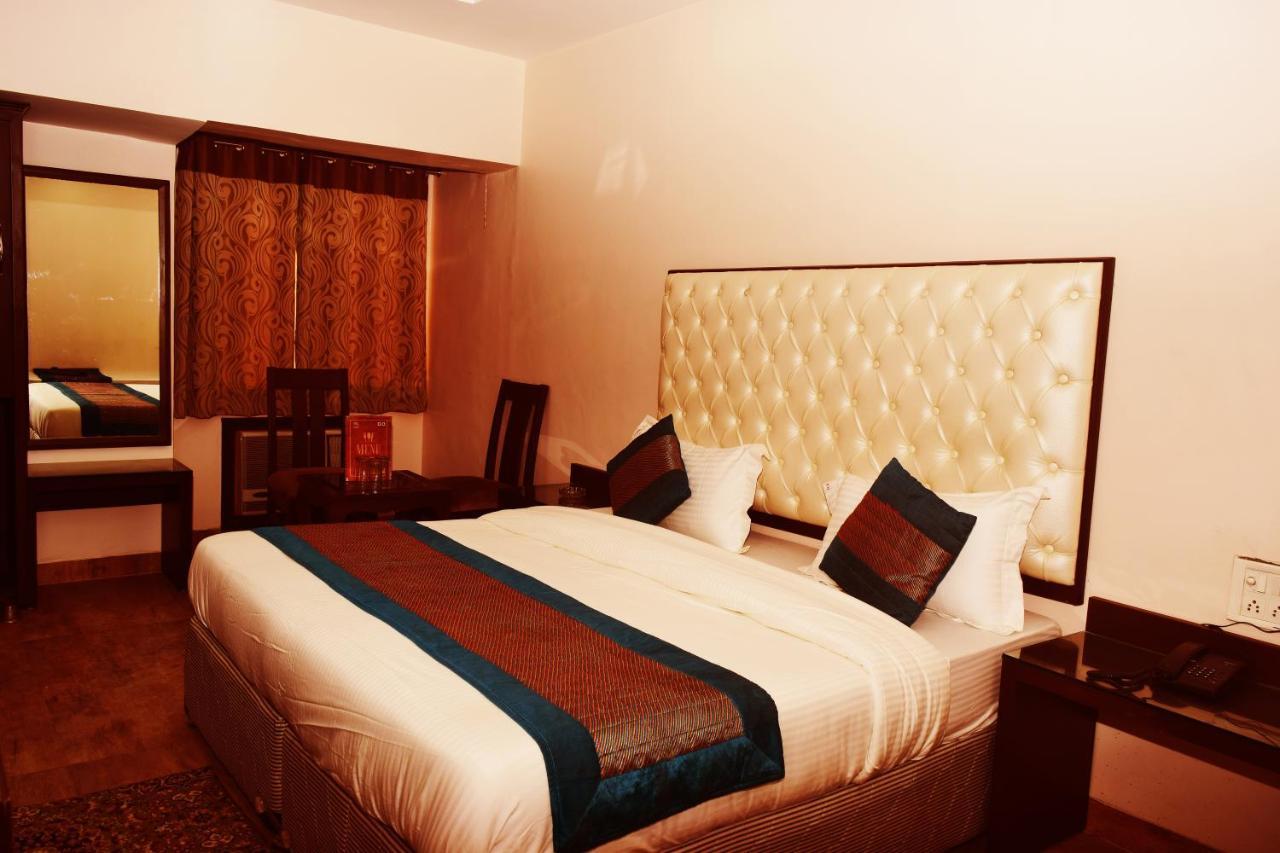 Hotel Kabeer New Delhi @ New Delhi Railway Station Exteriör bild