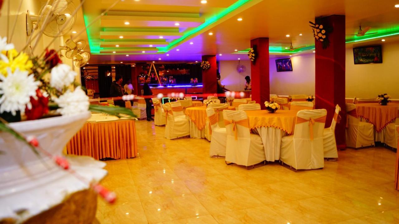 Hotel Kabeer New Delhi @ New Delhi Railway Station Exteriör bild