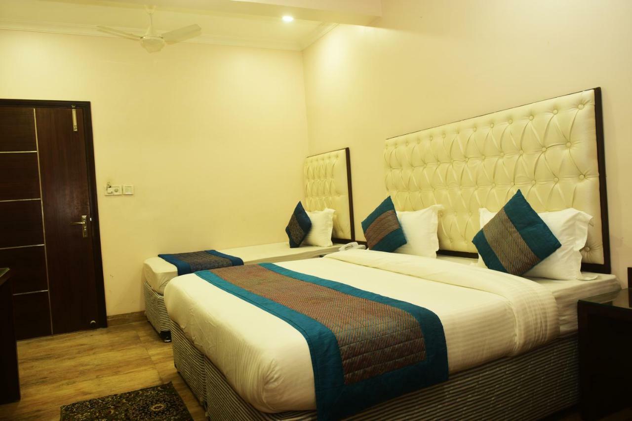 Hotel Kabeer New Delhi @ New Delhi Railway Station Exteriör bild