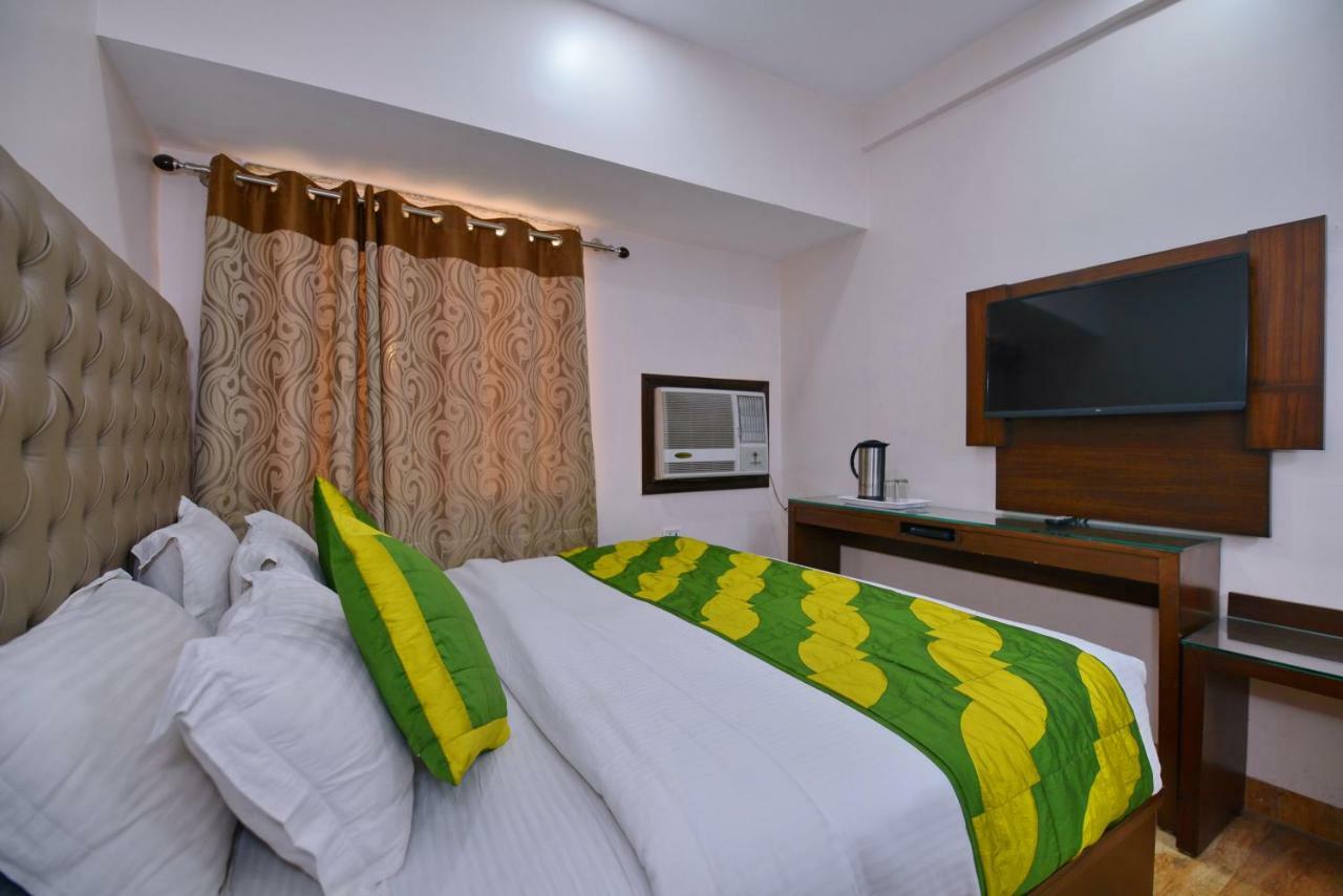 Hotel Kabeer New Delhi @ New Delhi Railway Station Exteriör bild