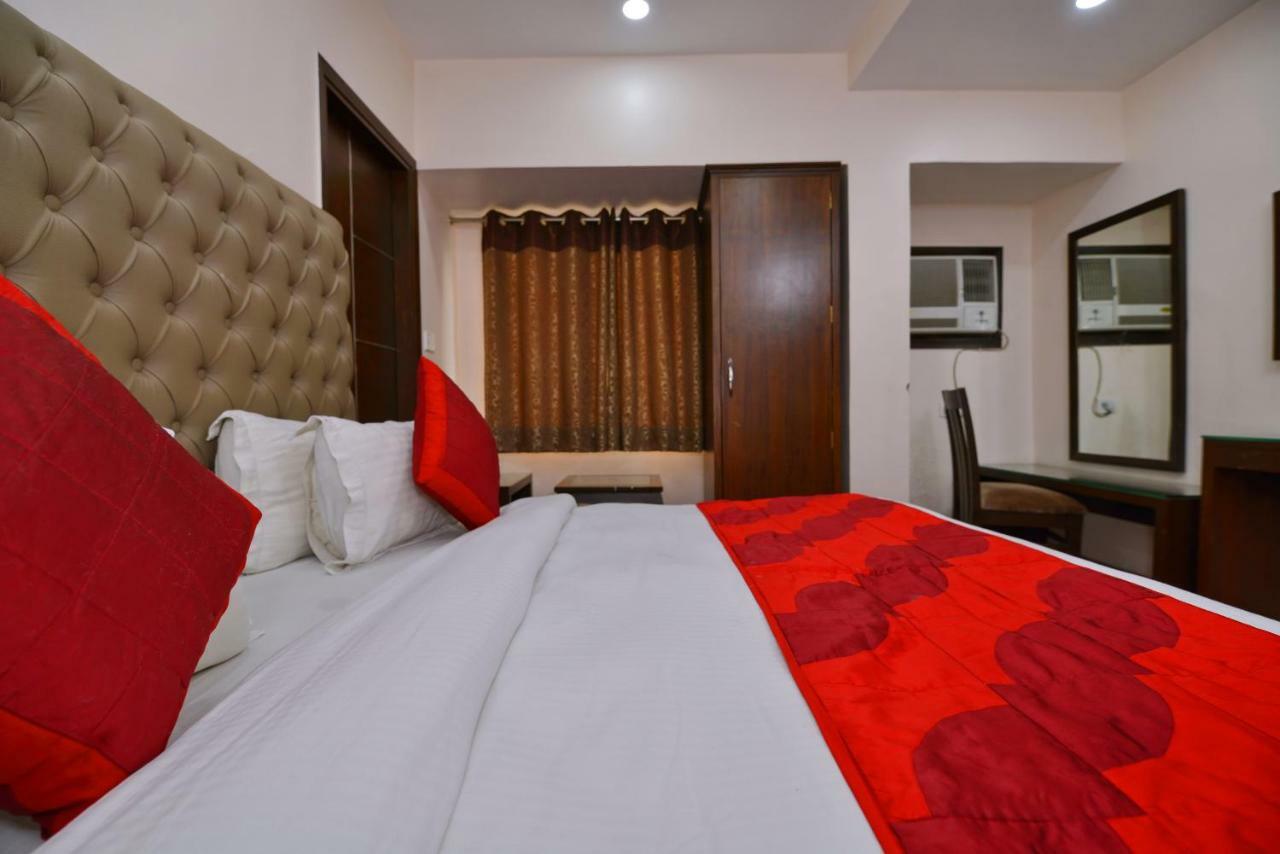 Hotel Kabeer New Delhi @ New Delhi Railway Station Exteriör bild