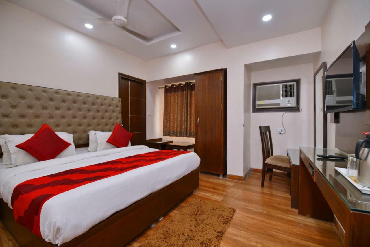 Hotel Kabeer New Delhi @ New Delhi Railway Station Exteriör bild
