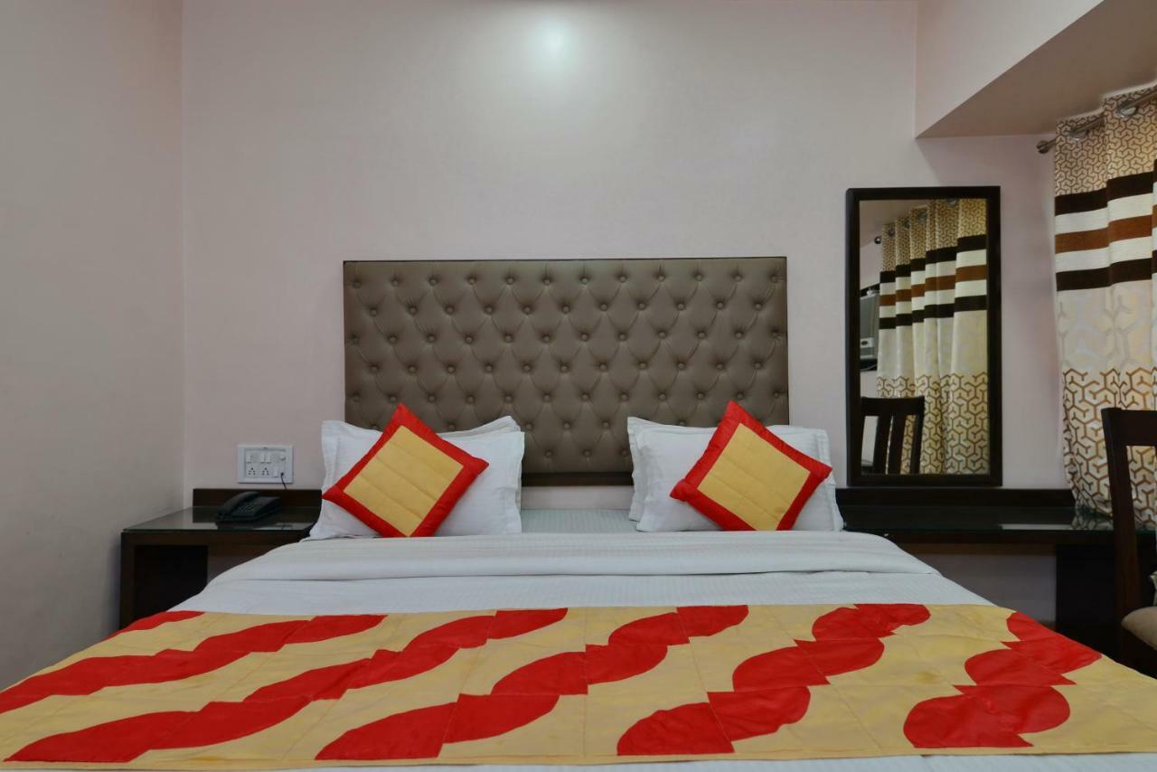 Hotel Kabeer New Delhi @ New Delhi Railway Station Exteriör bild