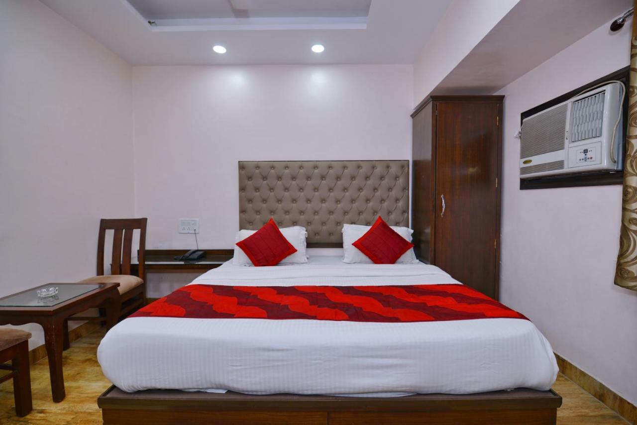 Hotel Kabeer New Delhi @ New Delhi Railway Station Exteriör bild