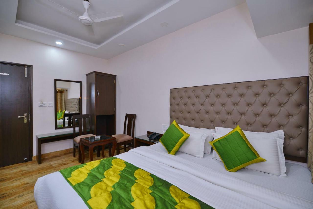 Hotel Kabeer New Delhi @ New Delhi Railway Station Exteriör bild
