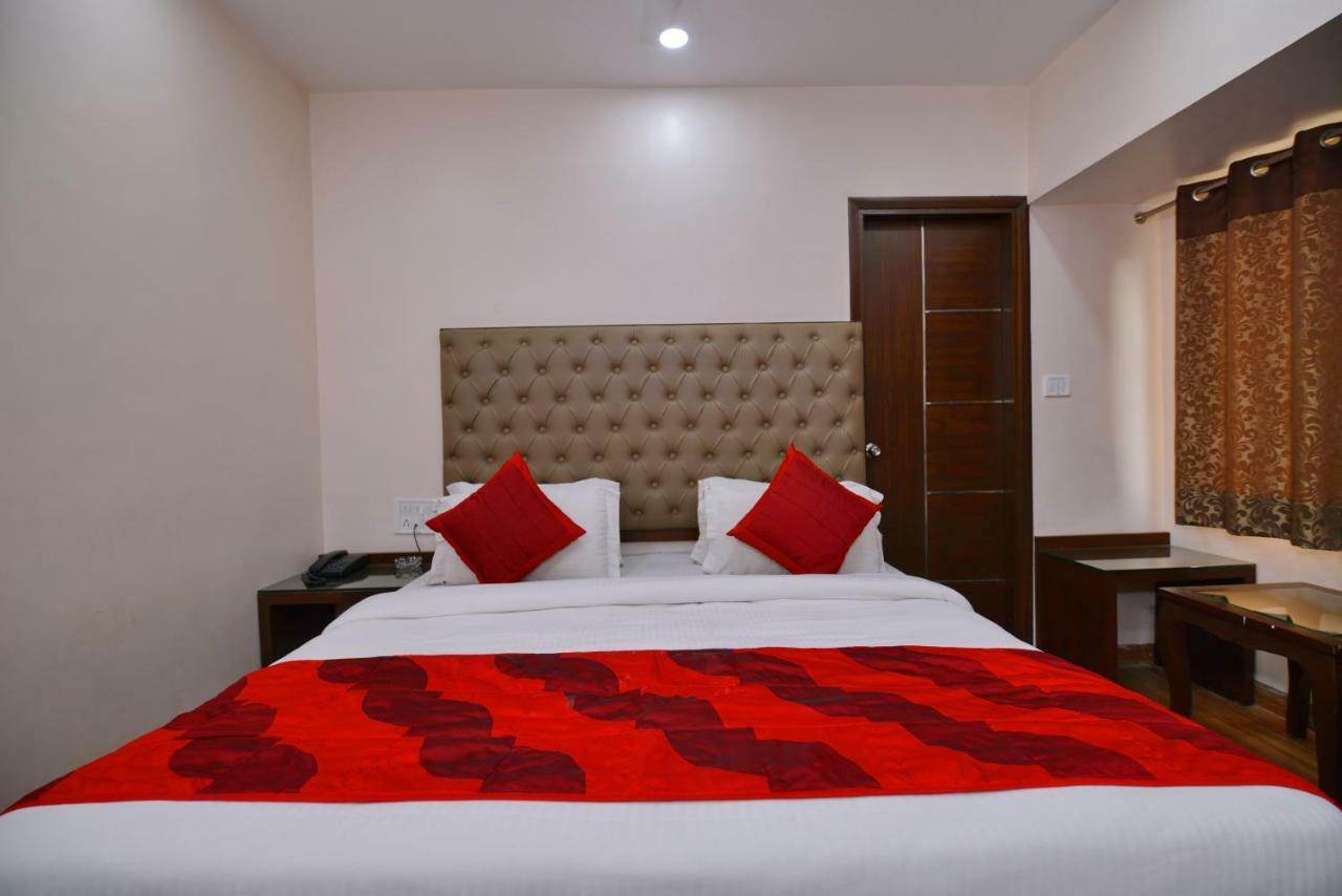 Hotel Kabeer New Delhi @ New Delhi Railway Station Exteriör bild