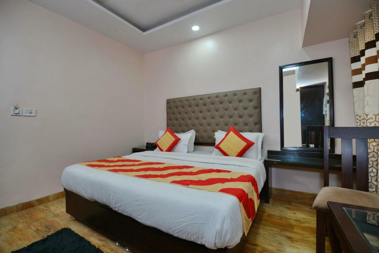 Hotel Kabeer New Delhi @ New Delhi Railway Station Exteriör bild