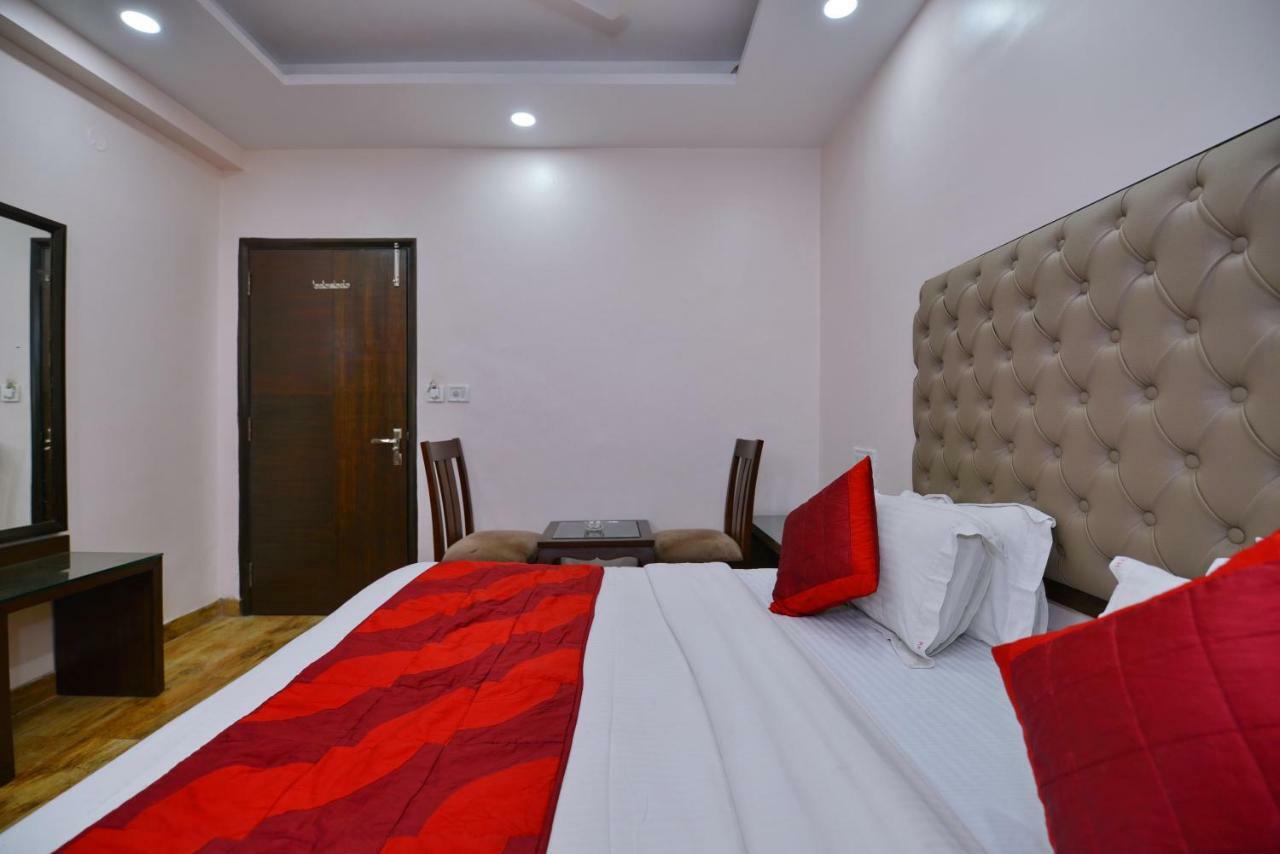 Hotel Kabeer New Delhi @ New Delhi Railway Station Exteriör bild