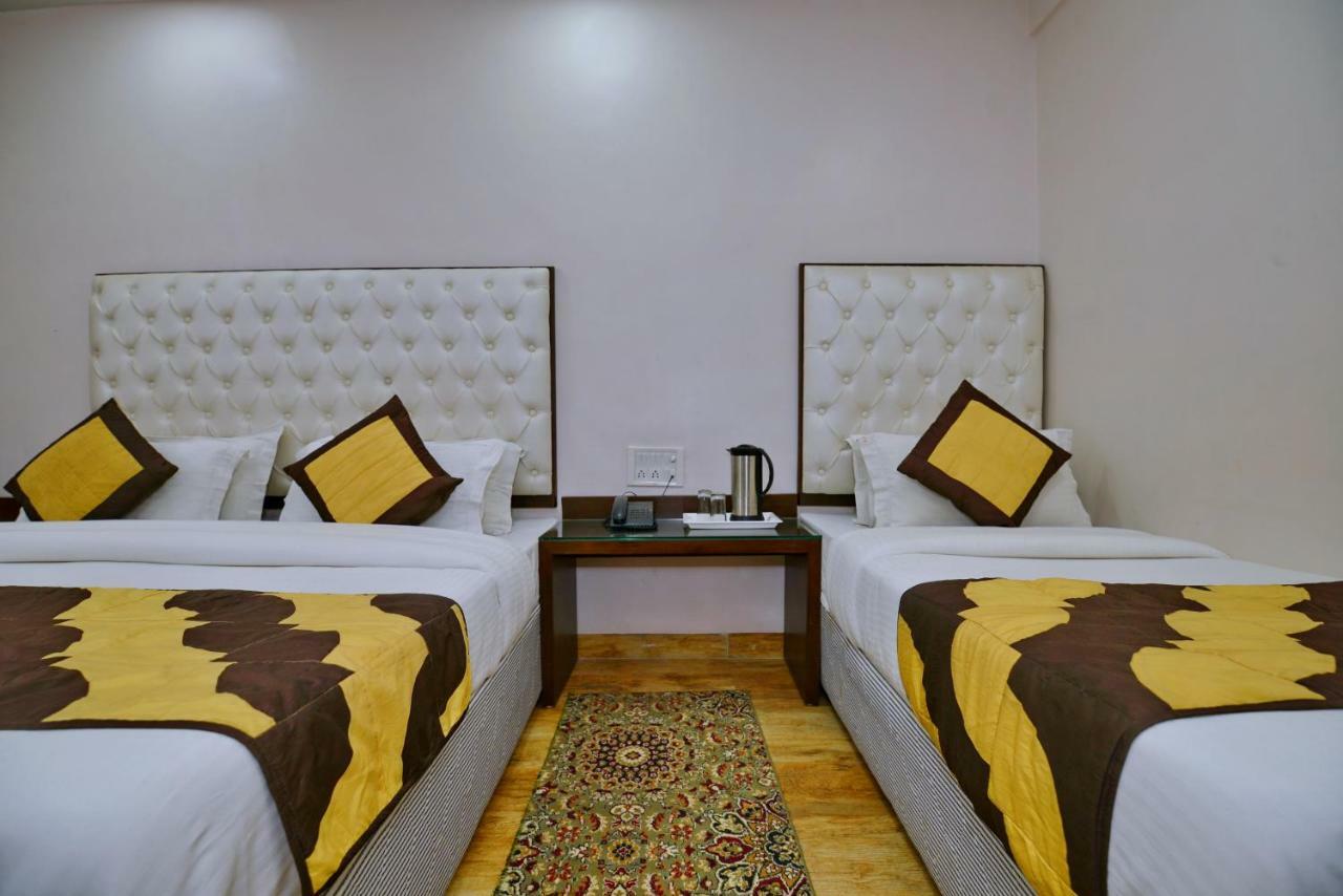 Hotel Kabeer New Delhi @ New Delhi Railway Station Exteriör bild