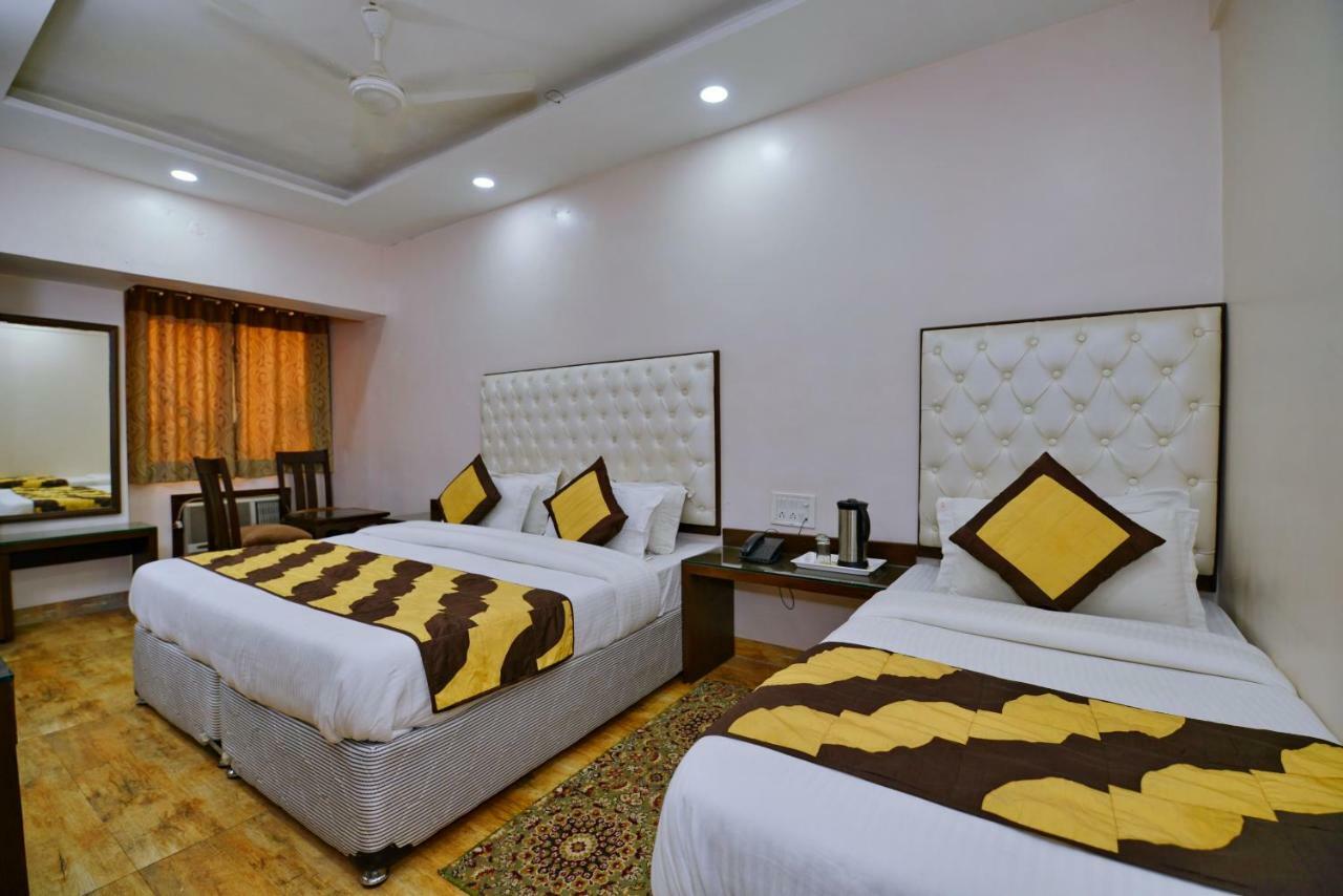 Hotel Kabeer New Delhi @ New Delhi Railway Station Exteriör bild