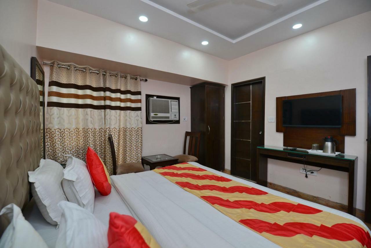 Hotel Kabeer New Delhi @ New Delhi Railway Station Exteriör bild