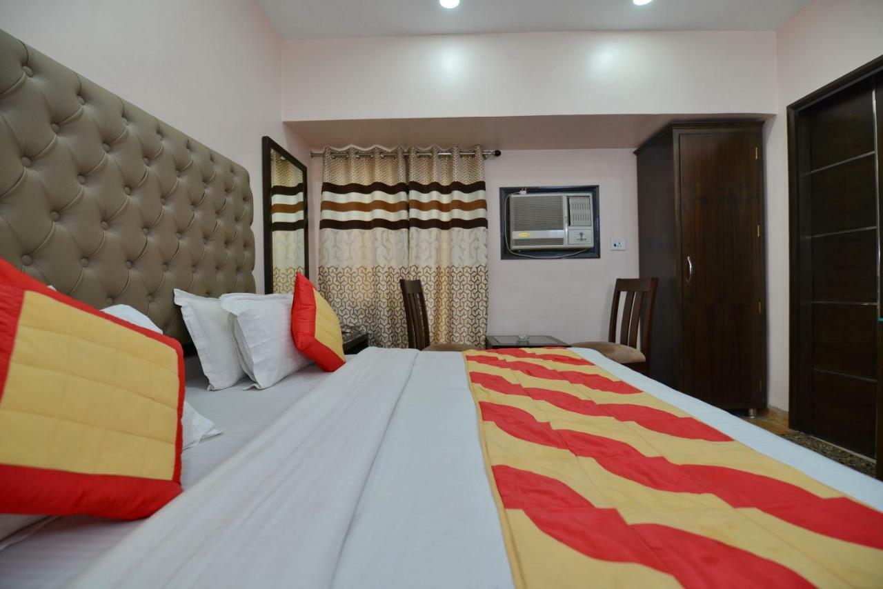 Hotel Kabeer New Delhi @ New Delhi Railway Station Exteriör bild