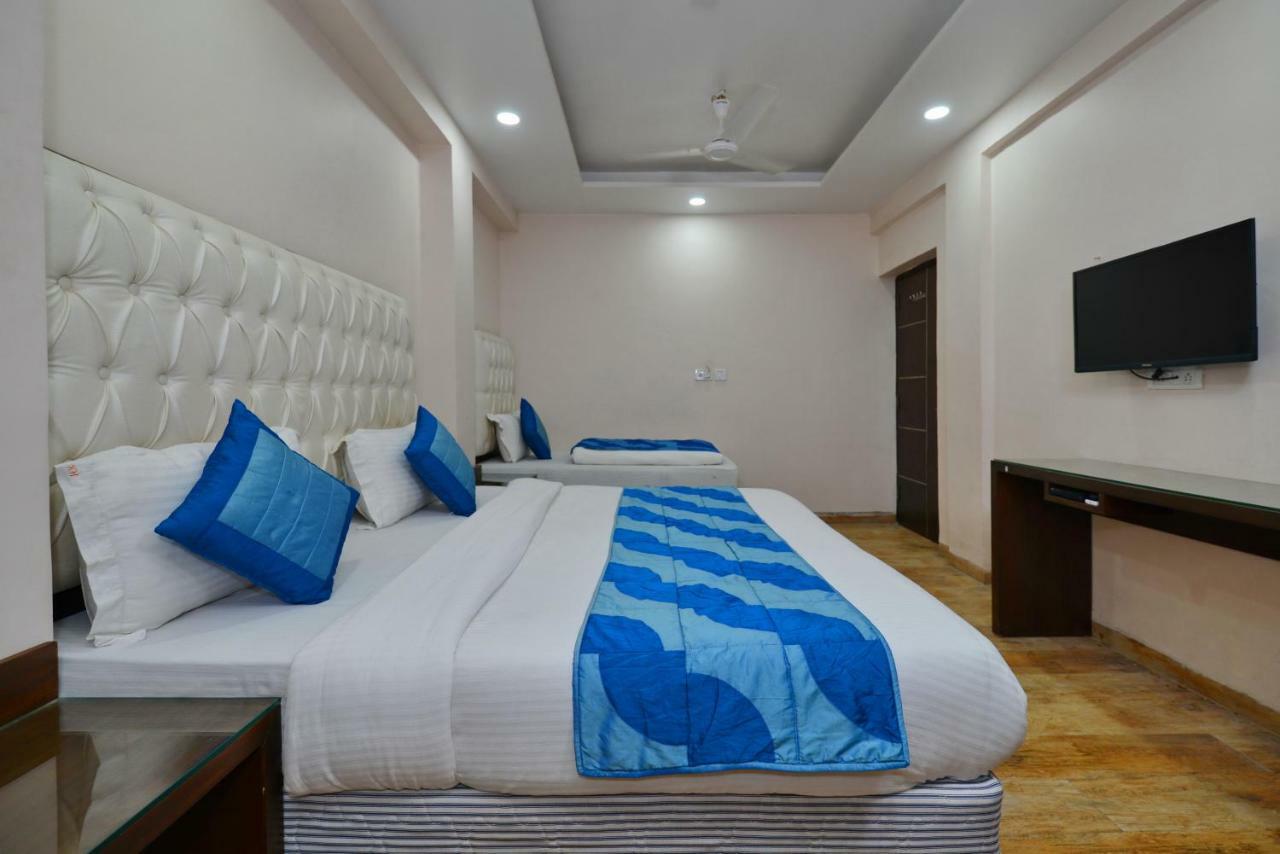 Hotel Kabeer New Delhi @ New Delhi Railway Station Exteriör bild