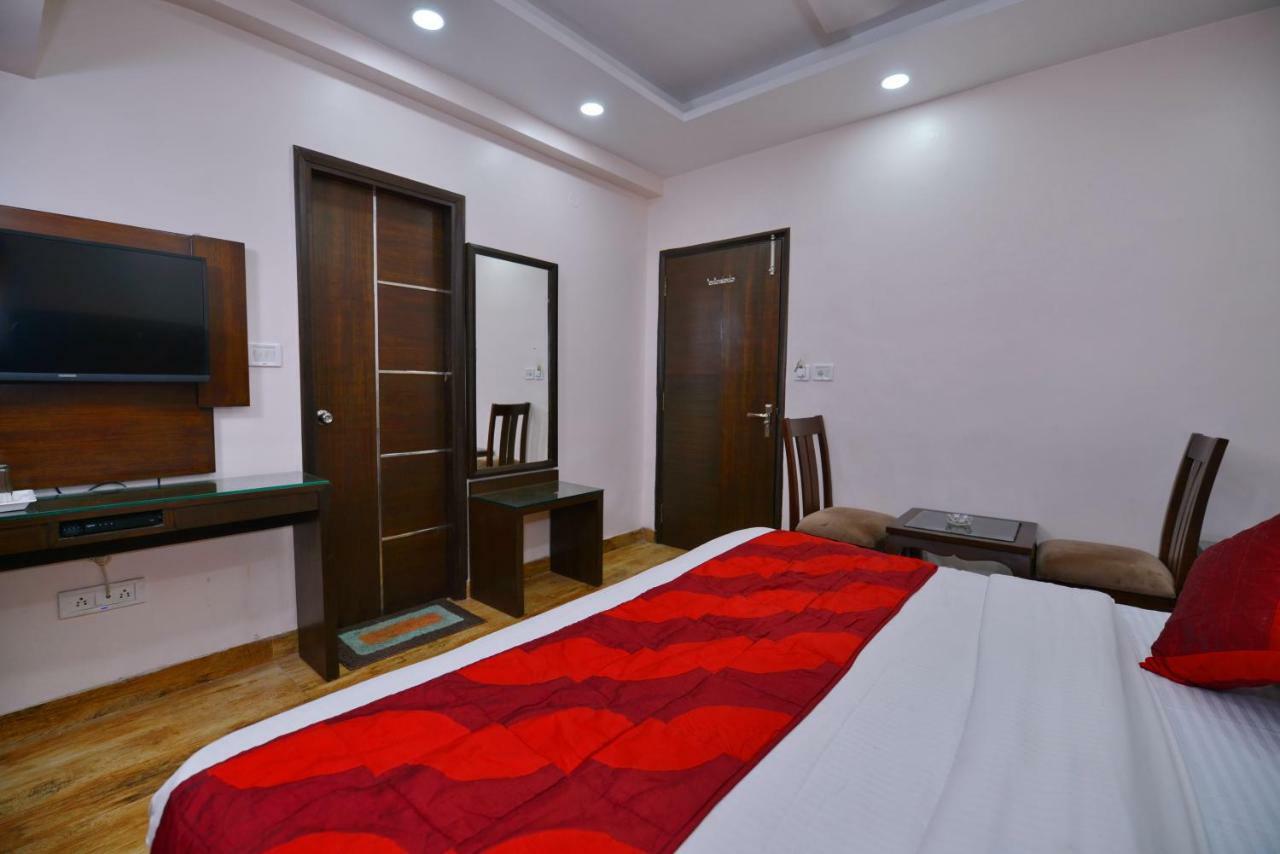 Hotel Kabeer New Delhi @ New Delhi Railway Station Exteriör bild