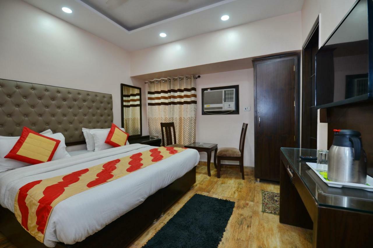 Hotel Kabeer New Delhi @ New Delhi Railway Station Exteriör bild