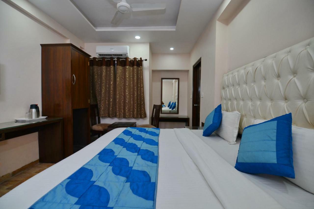 Hotel Kabeer New Delhi @ New Delhi Railway Station Exteriör bild